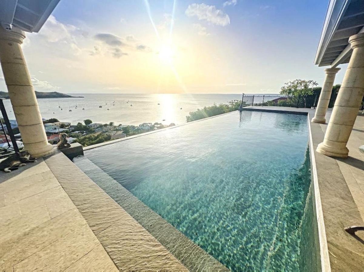 Blue Room In A Shared Villa Diamant With Communal Pool And Sea View غراند كيس المظهر الخارجي الصورة
