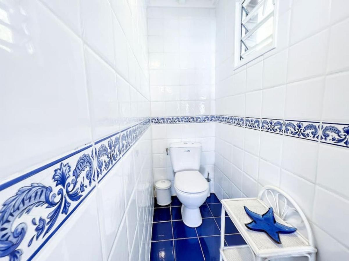 Blue Room In A Shared Villa Diamant With Communal Pool And Sea View غراند كيس المظهر الخارجي الصورة